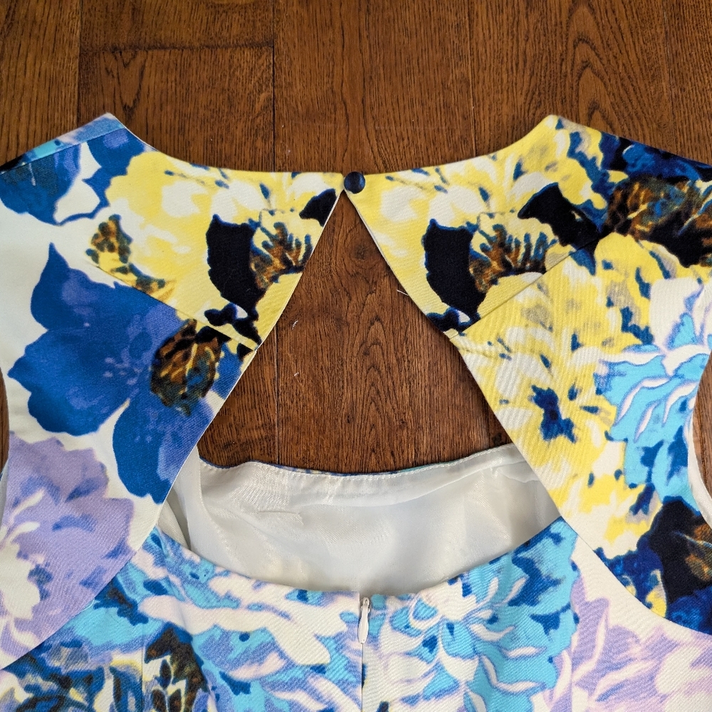 EUC New York & Company Sleeveless Bold Floral Flare Dress Cutout Back Zip Sz 2 - Picture 10 of 12